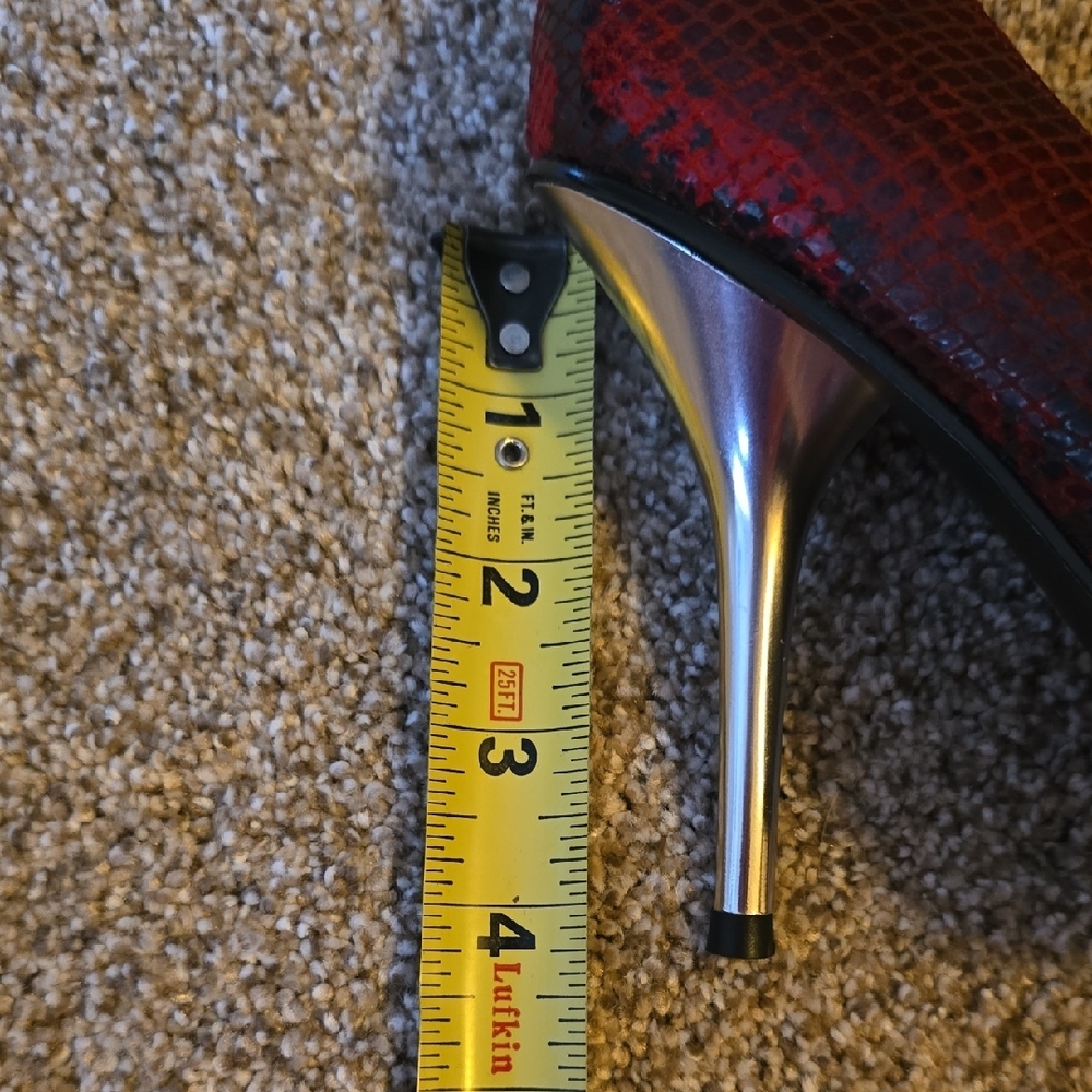 Red Women's Shoes - Picture 2 of 8
